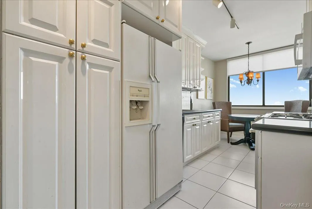 26910 Grand Central Parkway, New York, NY, 2 Bedrooms Bedrooms, 5 Rooms Rooms,2 BathroomsBathrooms,Residential,For Rent,Grand Central,0,965926 26910 Grand Central Parkway, New York, NY, 2 Bedrooms Bedrooms, 5 Rooms Rooms,2 BathroomsBathrooms,Residential,For Rent,Grand Central,0,965926