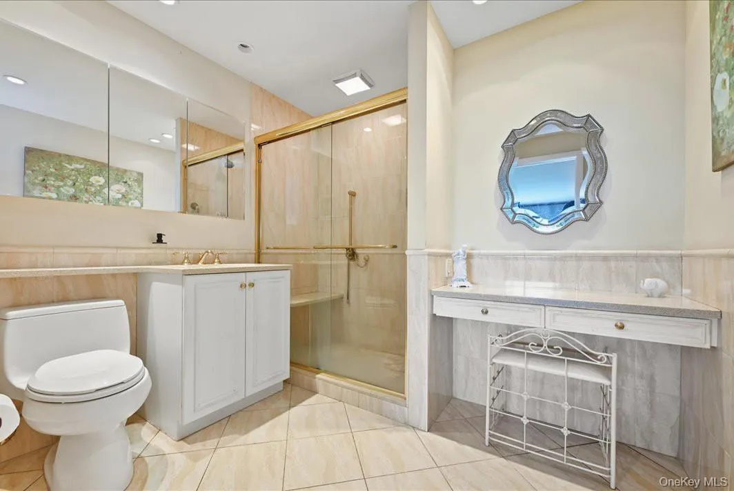 26910 Grand Central Parkway, New York, NY, 2 Bedrooms Bedrooms, 5 Rooms Rooms,2 BathroomsBathrooms,Residential,For Rent,Grand Central,0,965926 26910 Grand Central Parkway, New York, NY, 2 Bedrooms Bedrooms, 5 Rooms Rooms,2 BathroomsBathrooms,Residential,For Rent,Grand Central,0,965926
