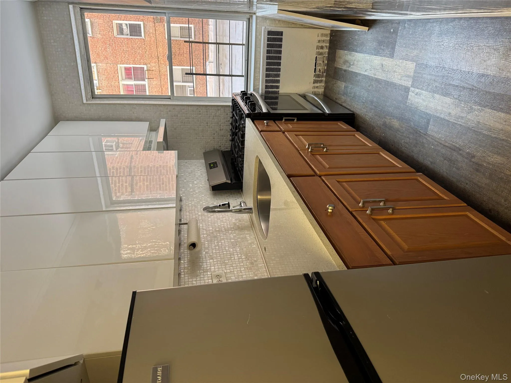 9941 64th Avenue, New York, NY, 2 Rooms Rooms,1 BathroomBathrooms,Residential Lease,For Rent,64th,0,965941 9941 64th Avenue, New York, NY, 2 Rooms Rooms,1 BathroomBathrooms,Residential Lease,For Rent,64th,0,965941