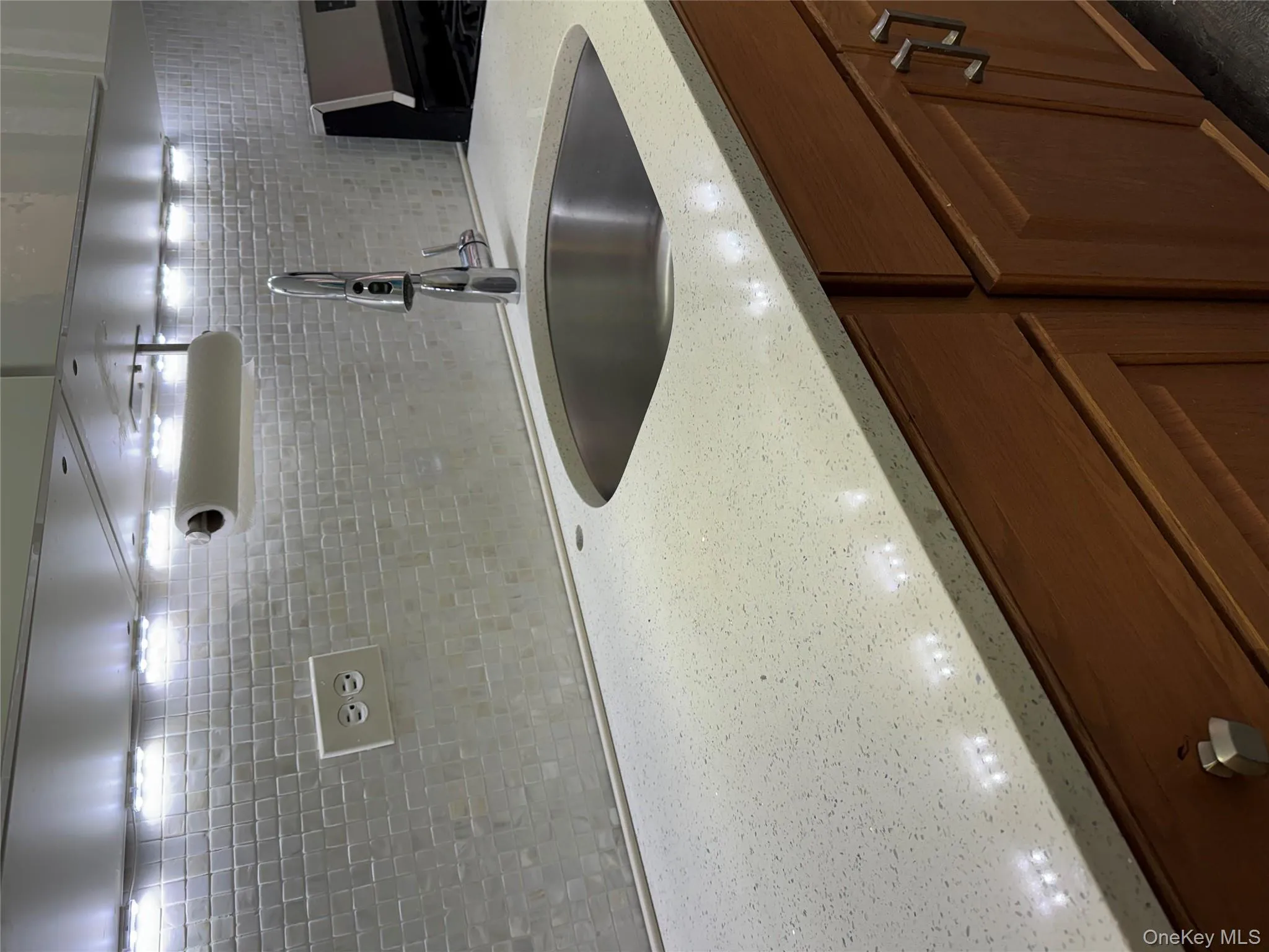 9941 64th Avenue, New York, NY, 2 Rooms Rooms,1 BathroomBathrooms,Residential Lease,For Rent,64th,0,965941 9941 64th Avenue, New York, NY, 2 Rooms Rooms,1 BathroomBathrooms,Residential Lease,For Rent,64th,0,965941