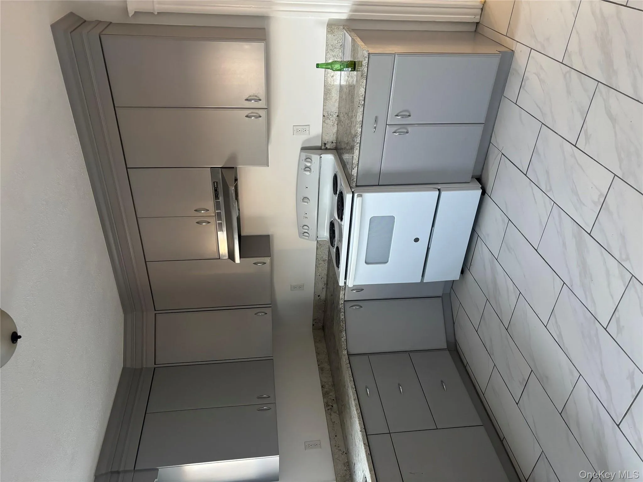 20 North White Street White Street, Poughkeepsie, NY, 2 Bedrooms Bedrooms, 6 Rooms Rooms,1 BathroomBathrooms,Residential Lease,For Rent,White,0,965960 20 North White Street White Street, Poughkeepsie, NY, 2 Bedrooms Bedrooms, 6 Rooms Rooms,1 BathroomBathrooms,Residential Lease,For Rent,White,0,965960