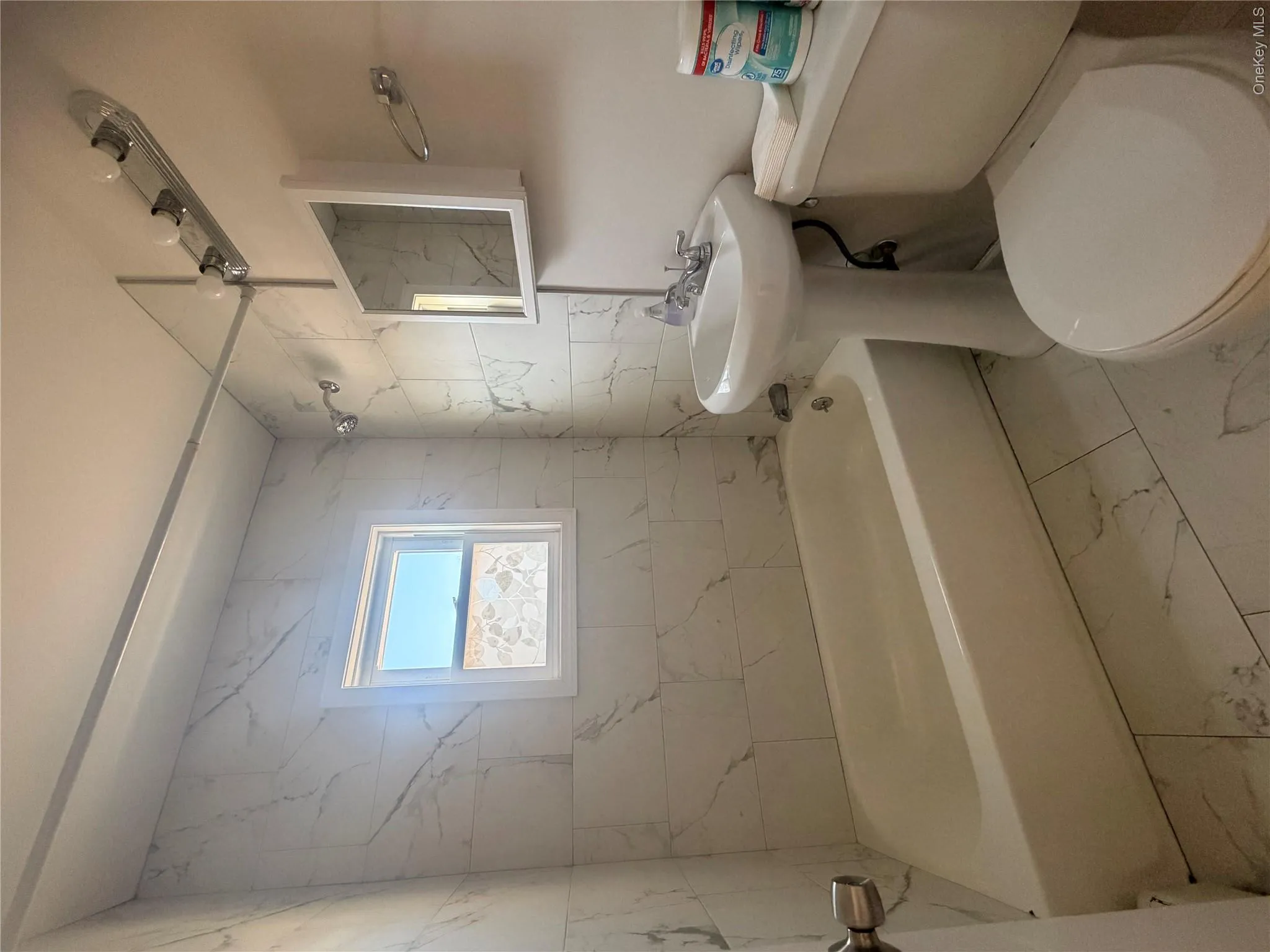 629 Lakeway Drive, West Babylon, NY, 3 Bedrooms Bedrooms, 6 Rooms Rooms,1 BathroomBathrooms,Residential,For Rent,Lakeway,0,965979 629 Lakeway Drive, West Babylon, NY, 3 Bedrooms Bedrooms, 6 Rooms Rooms,1 BathroomBathrooms,Residential,For Rent,Lakeway,0,965979