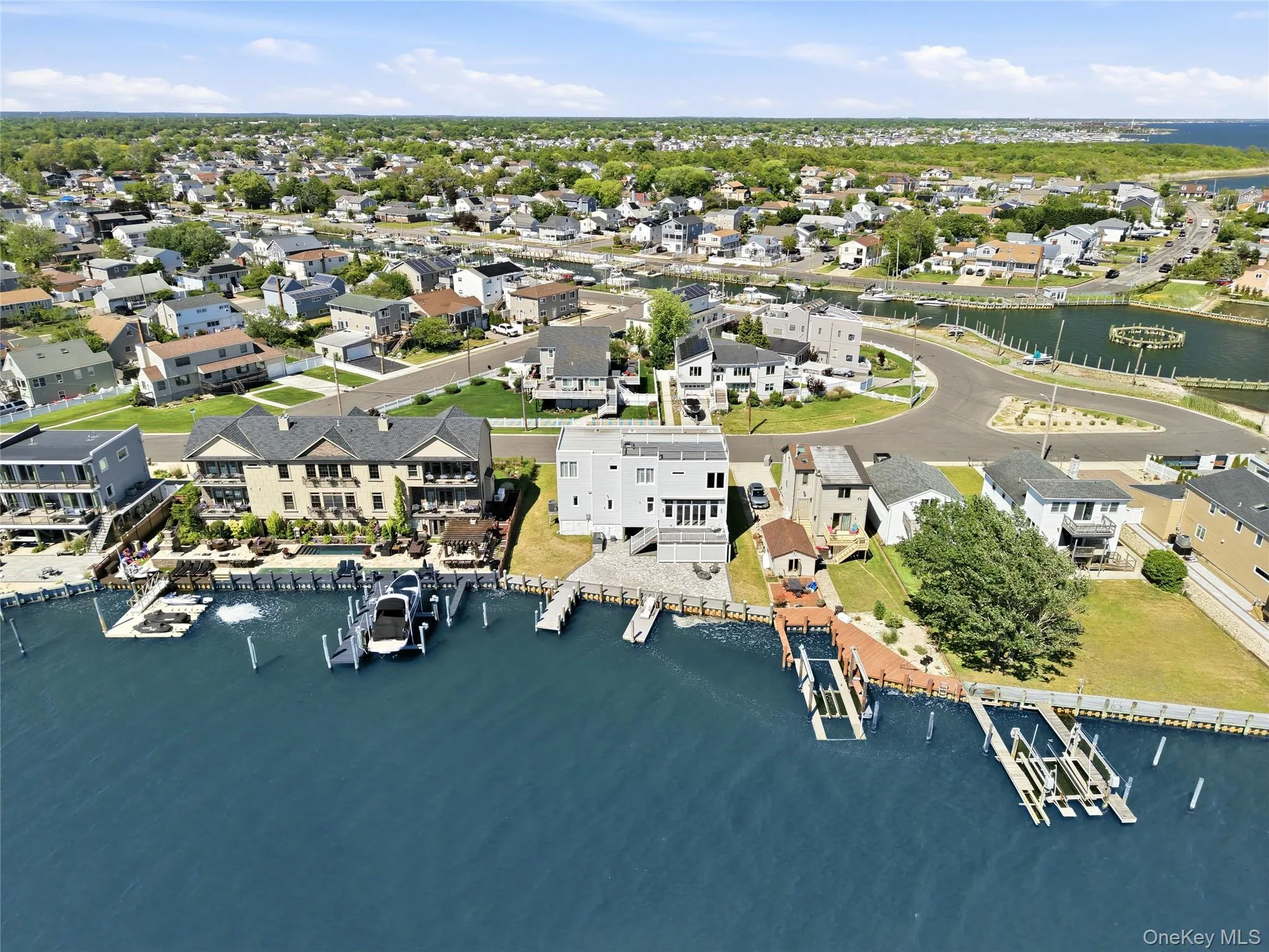 298 Lido Promenade, Babylon, NY, 5 Bedrooms Bedrooms, 10 Rooms Rooms,3 BathroomsBathrooms,Residential,For Rent,Lido Promenade,0,965982 298 Lido Promenade, Babylon, NY, 5 Bedrooms Bedrooms, 10 Rooms Rooms,3 BathroomsBathrooms,Residential,For Rent,Lido Promenade,0,965982