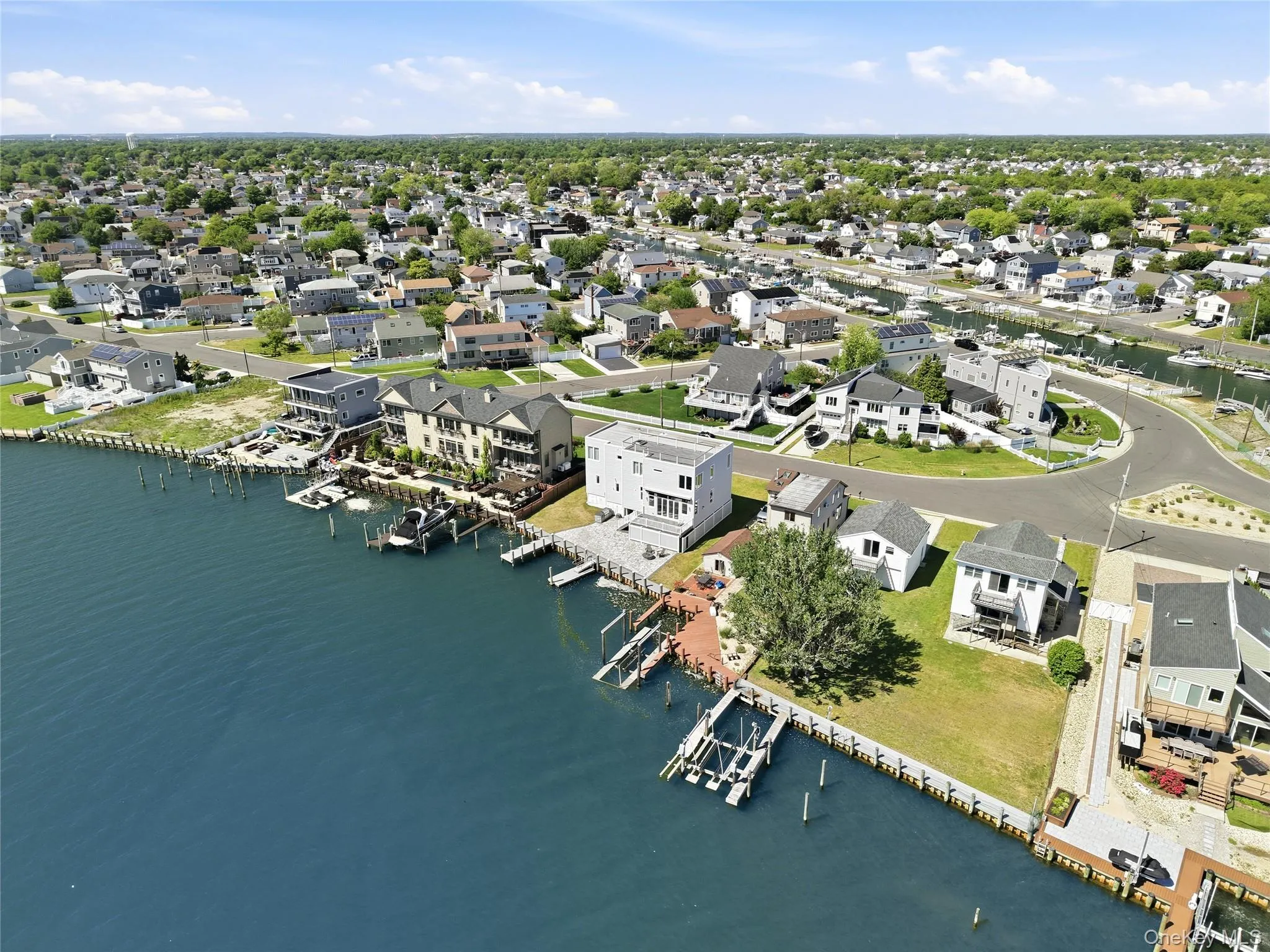 298 Lido Promenade, Babylon, NY, 5 Bedrooms Bedrooms, 10 Rooms Rooms,3 BathroomsBathrooms,Residential,For Rent,Lido Promenade,0,965982 298 Lido Promenade, Babylon, NY, 5 Bedrooms Bedrooms, 10 Rooms Rooms,3 BathroomsBathrooms,Residential,For Rent,Lido Promenade,0,965982