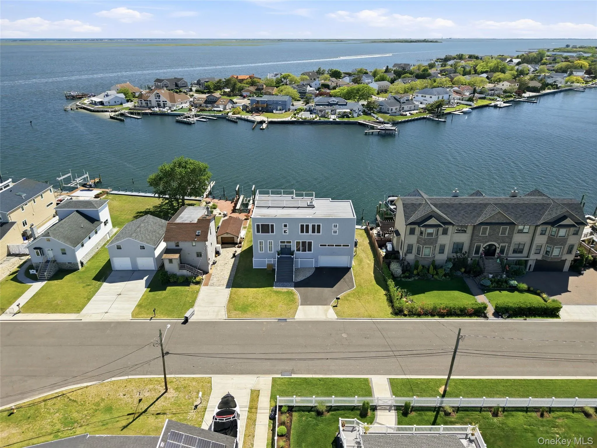 298 Lido Promenade, Babylon, NY, 5 Bedrooms Bedrooms, 10 Rooms Rooms,3 BathroomsBathrooms,Residential,For Rent,Lido Promenade,0,965982 298 Lido Promenade, Babylon, NY, 5 Bedrooms Bedrooms, 10 Rooms Rooms,3 BathroomsBathrooms,Residential,For Rent,Lido Promenade,0,965982