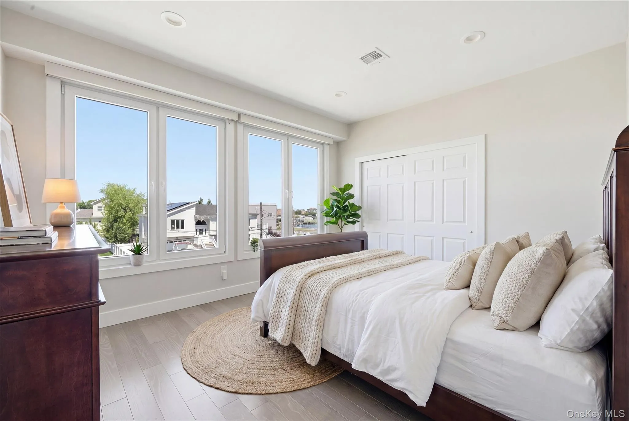 298 Lido Promenade, Babylon, NY, 5 Bedrooms Bedrooms, 10 Rooms Rooms,3 BathroomsBathrooms,Residential,For Rent,Lido Promenade,0,965982 298 Lido Promenade, Babylon, NY, 5 Bedrooms Bedrooms, 10 Rooms Rooms,3 BathroomsBathrooms,Residential,For Rent,Lido Promenade,0,965982