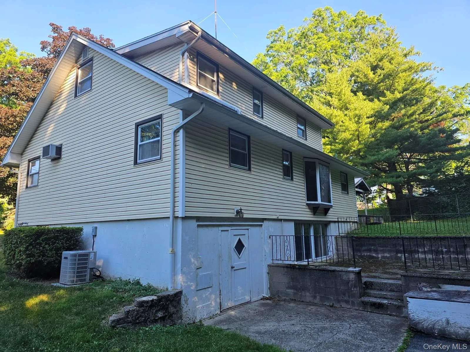 15 Scotchtown Place, Middletown, NY, 4 Bedrooms Bedrooms, 7 Rooms Rooms,1 BathroomBathrooms,Residential,For Rent,Scotchtown,0,965998 15 Scotchtown Place, Middletown, NY, 4 Bedrooms Bedrooms, 7 Rooms Rooms,1 BathroomBathrooms,Residential,For Rent,Scotchtown,0,965998