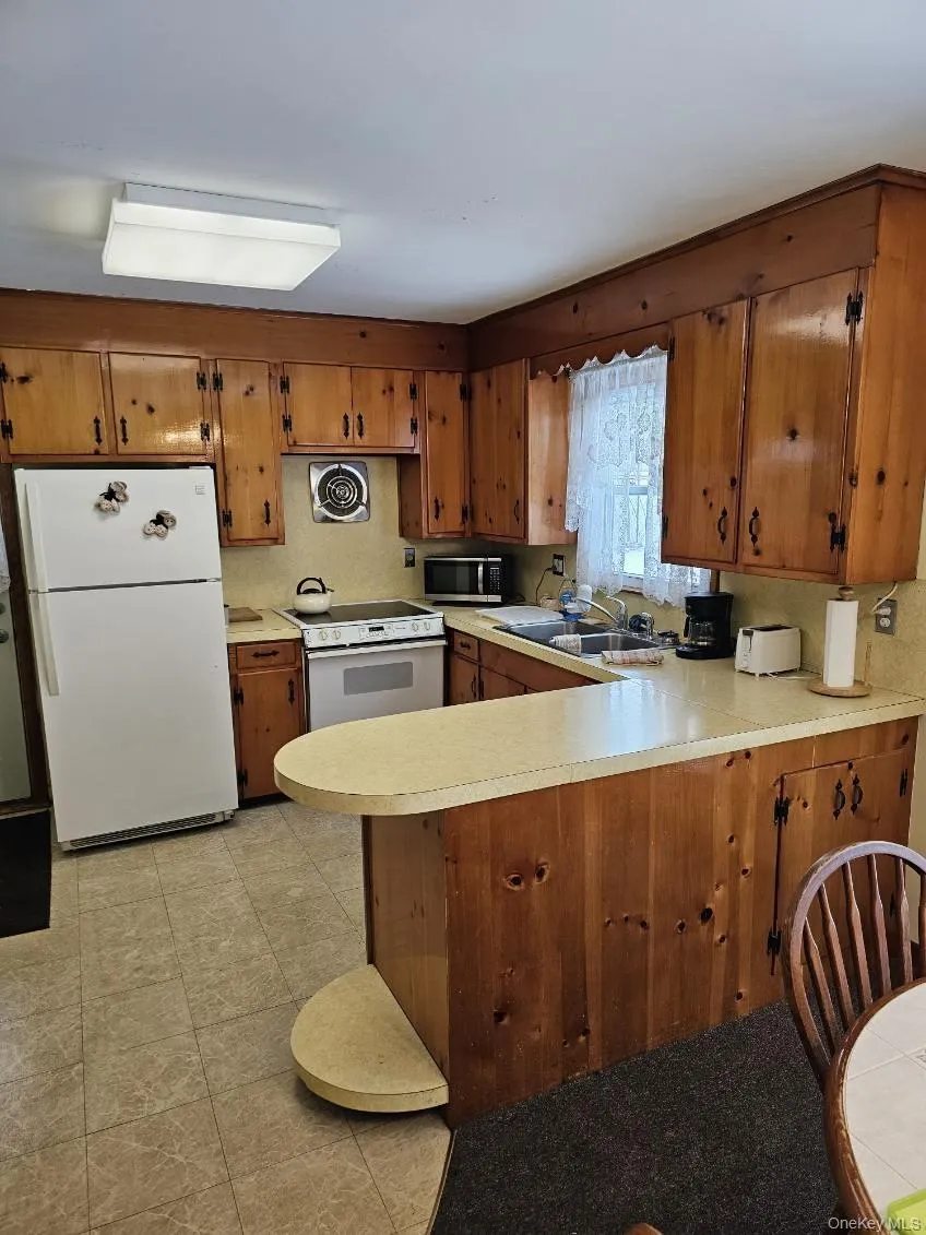 15 Scotchtown Place, Middletown, NY, 4 Bedrooms Bedrooms, 7 Rooms Rooms,1 BathroomBathrooms,Residential,For Rent,Scotchtown,0,965998 15 Scotchtown Place, Middletown, NY, 4 Bedrooms Bedrooms, 7 Rooms Rooms,1 BathroomBathrooms,Residential,For Rent,Scotchtown,0,965998