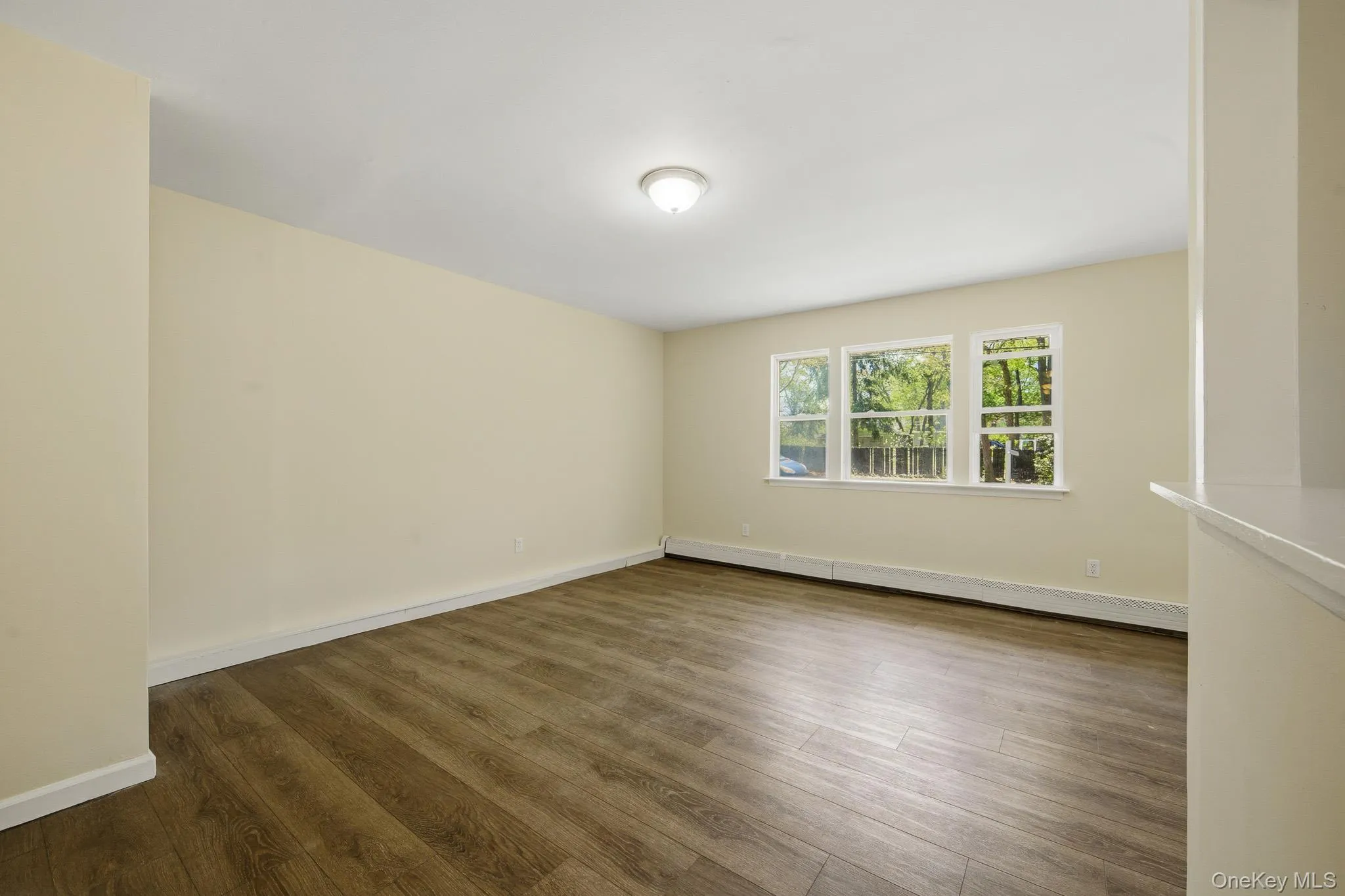 7 Rutland Road, Brookhaven, NY, 6 Bedrooms Bedrooms, 9 Rooms Rooms,2 BathroomsBathrooms,Residential Lease,For Rent,Rutland,0,966013 7 Rutland Road, Brookhaven, NY, 6 Bedrooms Bedrooms, 9 Rooms Rooms,2 BathroomsBathrooms,Residential Lease,For Rent,Rutland,0,966013