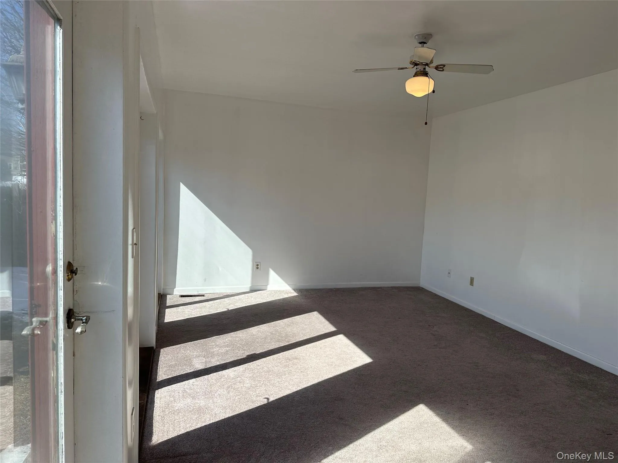 165 Ulster Avenue, Saugerties, NY, 1 Bedroom Bedrooms, 3 Rooms Rooms,1 BathroomBathrooms,Residential Lease,For Rent,Ulster,0,966045 165 Ulster Avenue, Saugerties, NY, 1 Bedroom Bedrooms, 3 Rooms Rooms,1 BathroomBathrooms,Residential Lease,For Rent,Ulster,0,966045