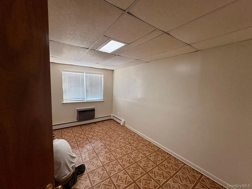 1264 Metcalf Avenue, New York, NY, 3 Bedrooms Bedrooms, 6 Rooms Rooms,1 BathroomBathrooms,Residential Lease,For Rent,Metcalf,0,966081 1264 Metcalf Avenue, New York, NY, 3 Bedrooms Bedrooms, 6 Rooms Rooms,1 BathroomBathrooms,Residential Lease,For Rent,Metcalf,0,966081