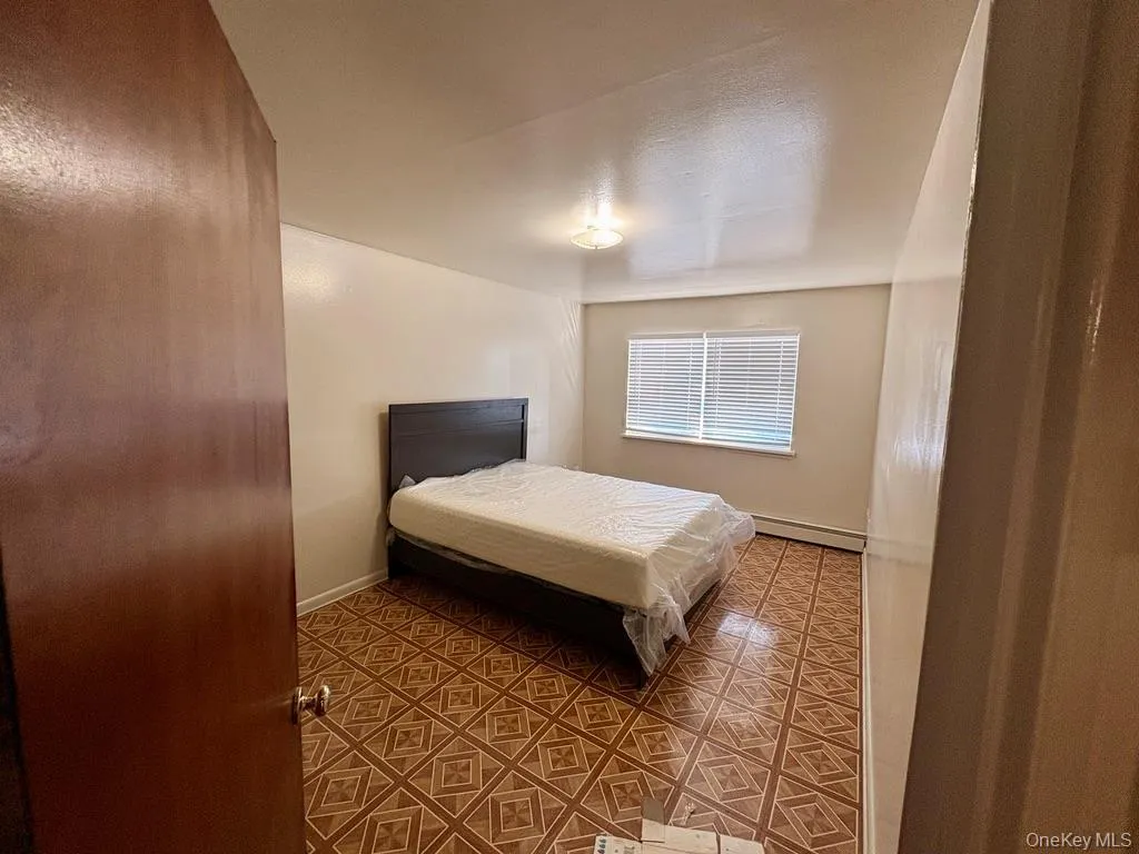 1264 Metcalf Avenue, New York, NY, 3 Bedrooms Bedrooms, 6 Rooms Rooms,1 BathroomBathrooms,Residential Lease,For Rent,Metcalf,0,966081 1264 Metcalf Avenue, New York, NY, 3 Bedrooms Bedrooms, 6 Rooms Rooms,1 BathroomBathrooms,Residential Lease,For Rent,Metcalf,0,966081