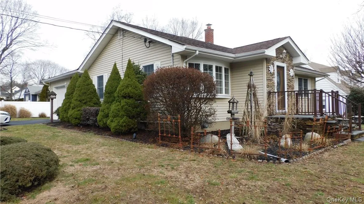 10 Nauraushaun Road, Orangetown, NY, 3 Bedrooms Bedrooms, 7 Rooms Rooms,2 BathroomsBathrooms,Residential Lease,For Rent,Nauraushaun,0,966092 10 Nauraushaun Road, Orangetown, NY, 3 Bedrooms Bedrooms, 7 Rooms Rooms,2 BathroomsBathrooms,Residential Lease,For Rent,Nauraushaun,0,966092