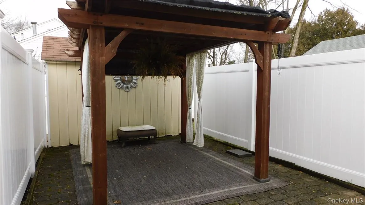 10 Nauraushaun Road, Orangetown, NY, 3 Bedrooms Bedrooms, 7 Rooms Rooms,2 BathroomsBathrooms,Residential Lease,For Rent,Nauraushaun,0,966092 10 Nauraushaun Road, Orangetown, NY, 3 Bedrooms Bedrooms, 7 Rooms Rooms,2 BathroomsBathrooms,Residential Lease,For Rent,Nauraushaun,0,966092