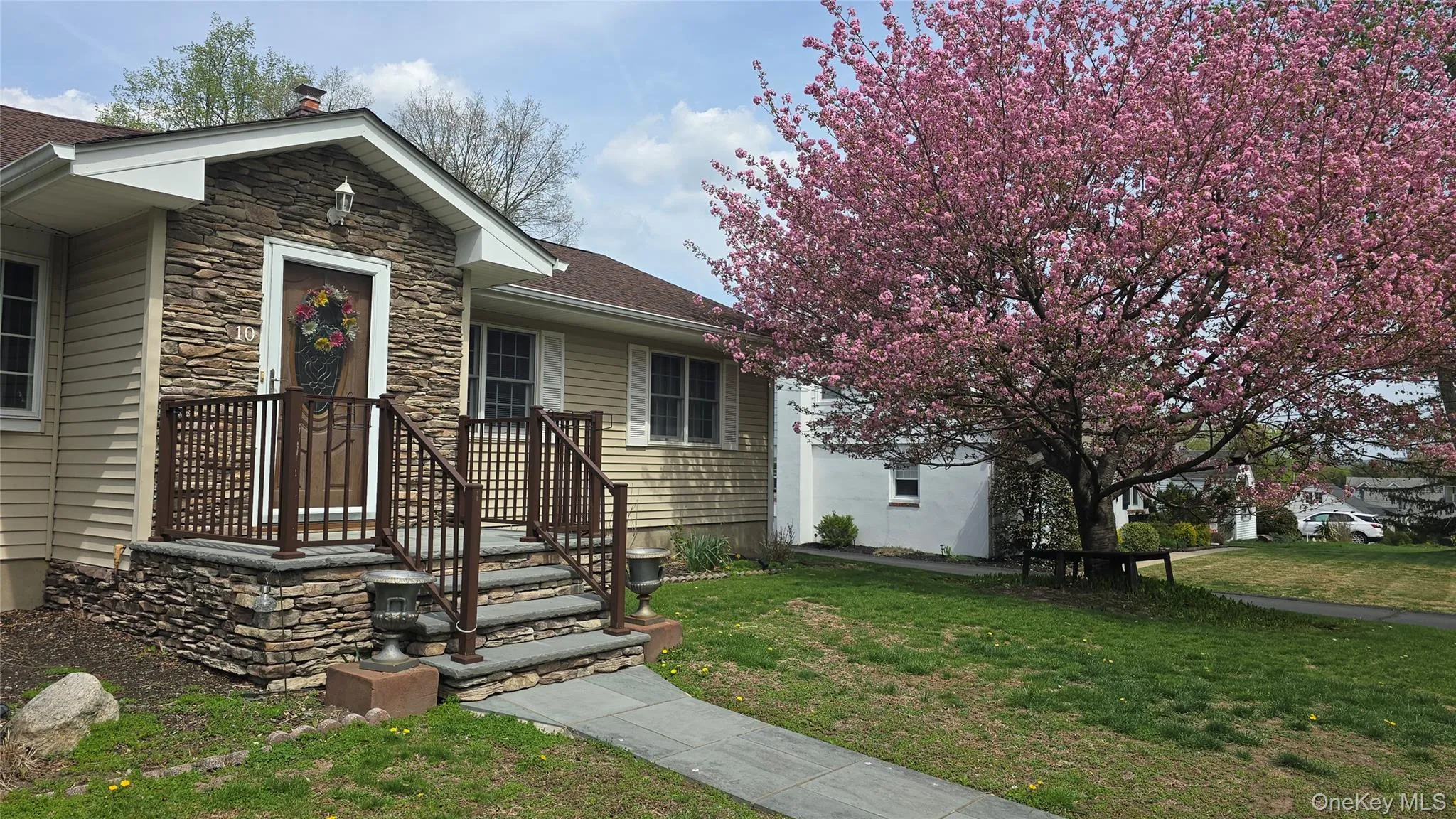 10 Nauraushaun Road, Orangetown, NY, 3 Bedrooms Bedrooms, 7 Rooms Rooms,2 BathroomsBathrooms,Residential Lease,For Rent,Nauraushaun,0,966092 10 Nauraushaun Road, Orangetown, NY, 3 Bedrooms Bedrooms, 7 Rooms Rooms,2 BathroomsBathrooms,Residential Lease,For Rent,Nauraushaun,0,966092
