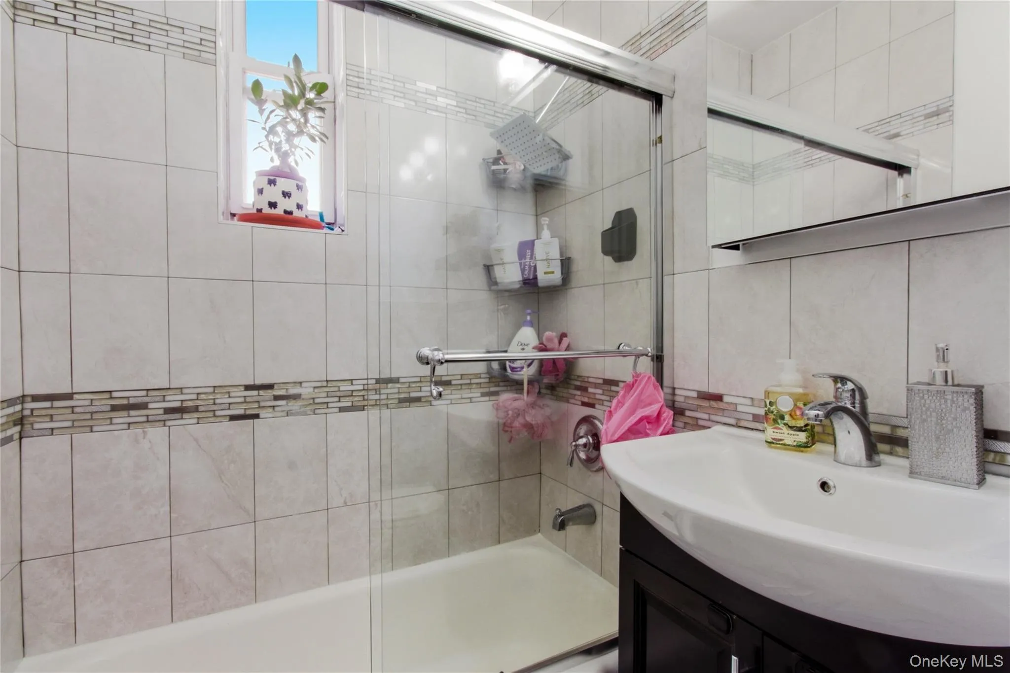 245 Rumsey Road, Yonkers, NY, 1 Bedroom Bedrooms, 3 Rooms Rooms,1 BathroomBathrooms,Residential,For Rent,Rumsey,0,KEY966095 245 Rumsey Road, Yonkers, NY, 1 Bedroom Bedrooms, 3 Rooms Rooms,1 BathroomBathrooms,Residential,For Rent,Rumsey,0,KEY966095