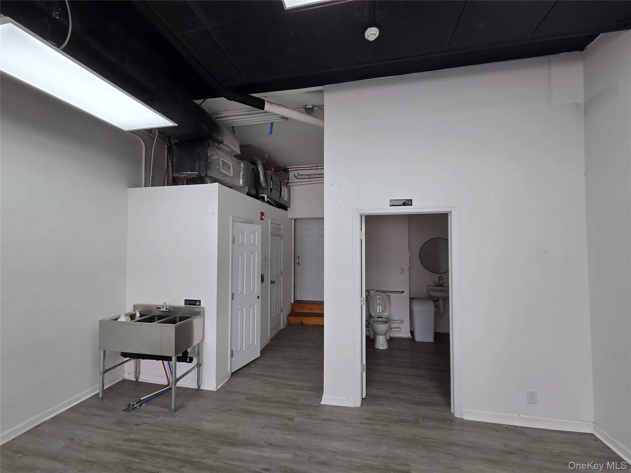 82 Route 303, Orangetown, NY, ,Commercial Lease,For Rent,Route 303,0,966101 82 Route 303, Orangetown, NY, ,Commercial Lease,For Rent,Route 303,0,966101