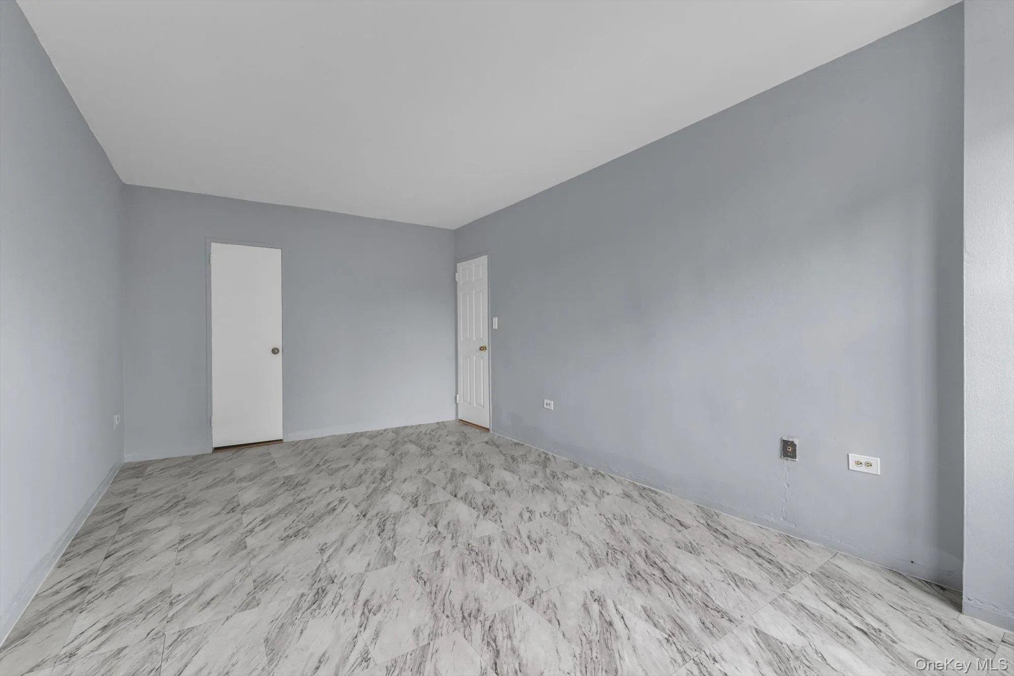 1019 Van Siclen Avenue, New York, NY, 3 Bedrooms Bedrooms, 7 Rooms Rooms,1 BathroomBathrooms,Residential,For Rent,Van Siclen,0,966113 1019 Van Siclen Avenue, New York, NY, 3 Bedrooms Bedrooms, 7 Rooms Rooms,1 BathroomBathrooms,Residential,For Rent,Van Siclen,0,966113