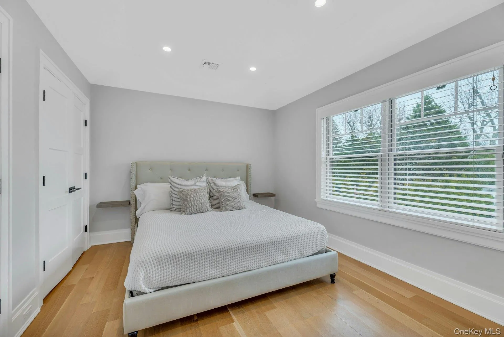 165 Marine Place, Southold, NY, 4 Bedrooms Bedrooms, 9 Rooms Rooms,4 BathroomsBathrooms,Residential Lease,For Rent,Marine,0,966114 165 Marine Place, Southold, NY, 4 Bedrooms Bedrooms, 9 Rooms Rooms,4 BathroomsBathrooms,Residential Lease,For Rent,Marine,0,966114