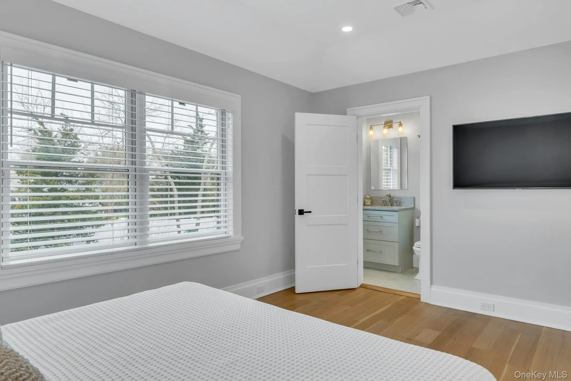 165 Marine Place, Southold, NY, 4 Bedrooms Bedrooms, 9 Rooms Rooms,4 BathroomsBathrooms,Residential Lease,For Rent,Marine,0,966114 165 Marine Place, Southold, NY, 4 Bedrooms Bedrooms, 9 Rooms Rooms,4 BathroomsBathrooms,Residential Lease,For Rent,Marine,0,966114