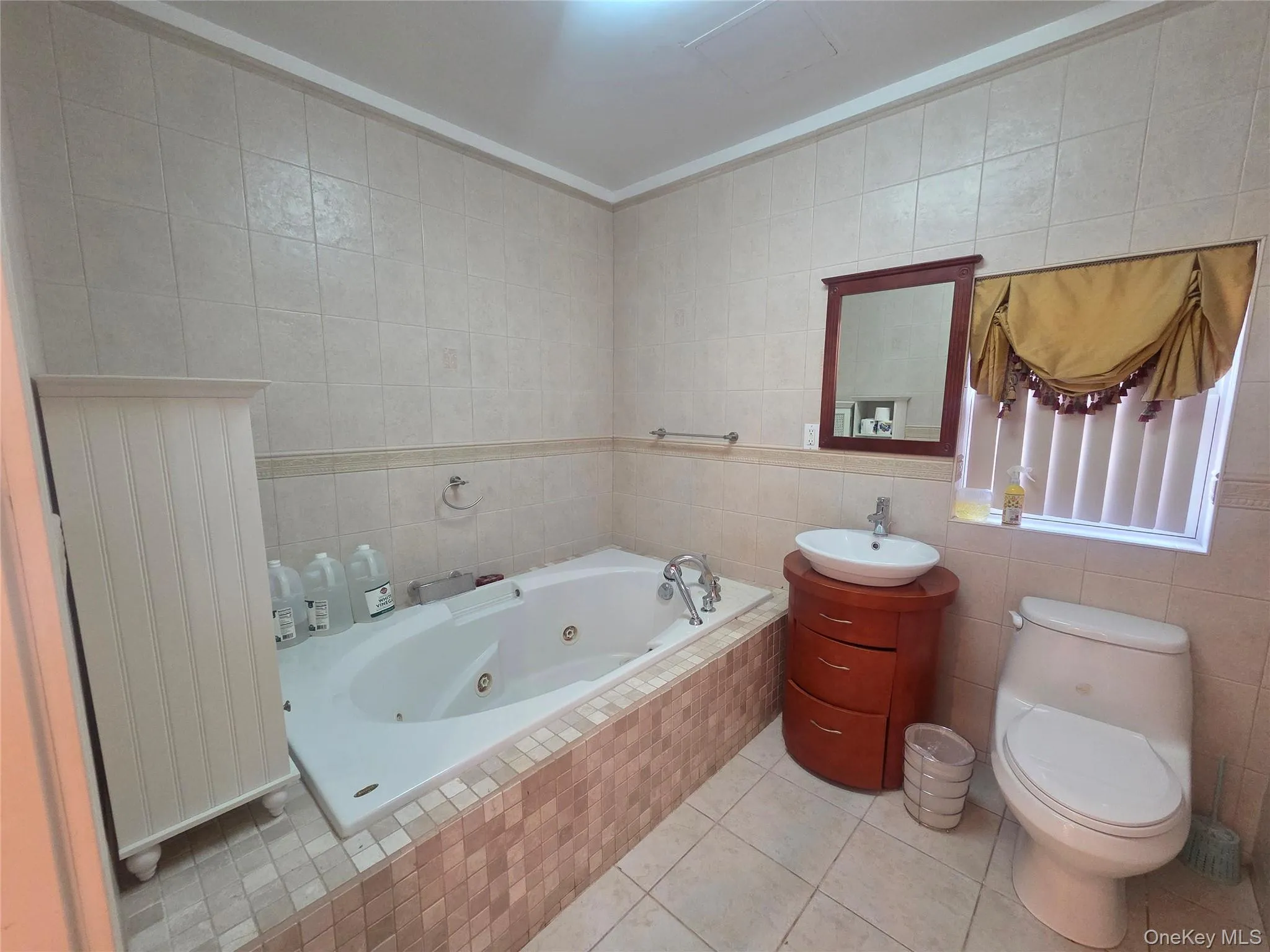 35-62 168th Street, New York, NY, 3 Bedrooms Bedrooms, 7 Rooms Rooms,2 BathroomsBathrooms,Residential,For Rent,168th,0,966137 35-62 168th Street, New York, NY, 3 Bedrooms Bedrooms, 7 Rooms Rooms,2 BathroomsBathrooms,Residential,For Rent,168th,0,966137