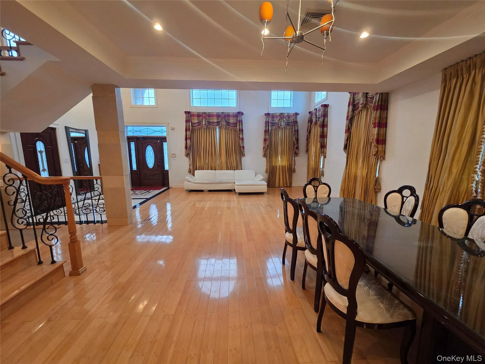 35-62 168th Street, New York, NY, 3 Bedrooms Bedrooms, 7 Rooms Rooms,2 BathroomsBathrooms,Residential,For Rent,168th,0,KEY966137 35-62 168th Street, New York, NY, 3 Bedrooms Bedrooms, 7 Rooms Rooms,2 BathroomsBathrooms,Residential,For Rent,168th,0,KEY966137