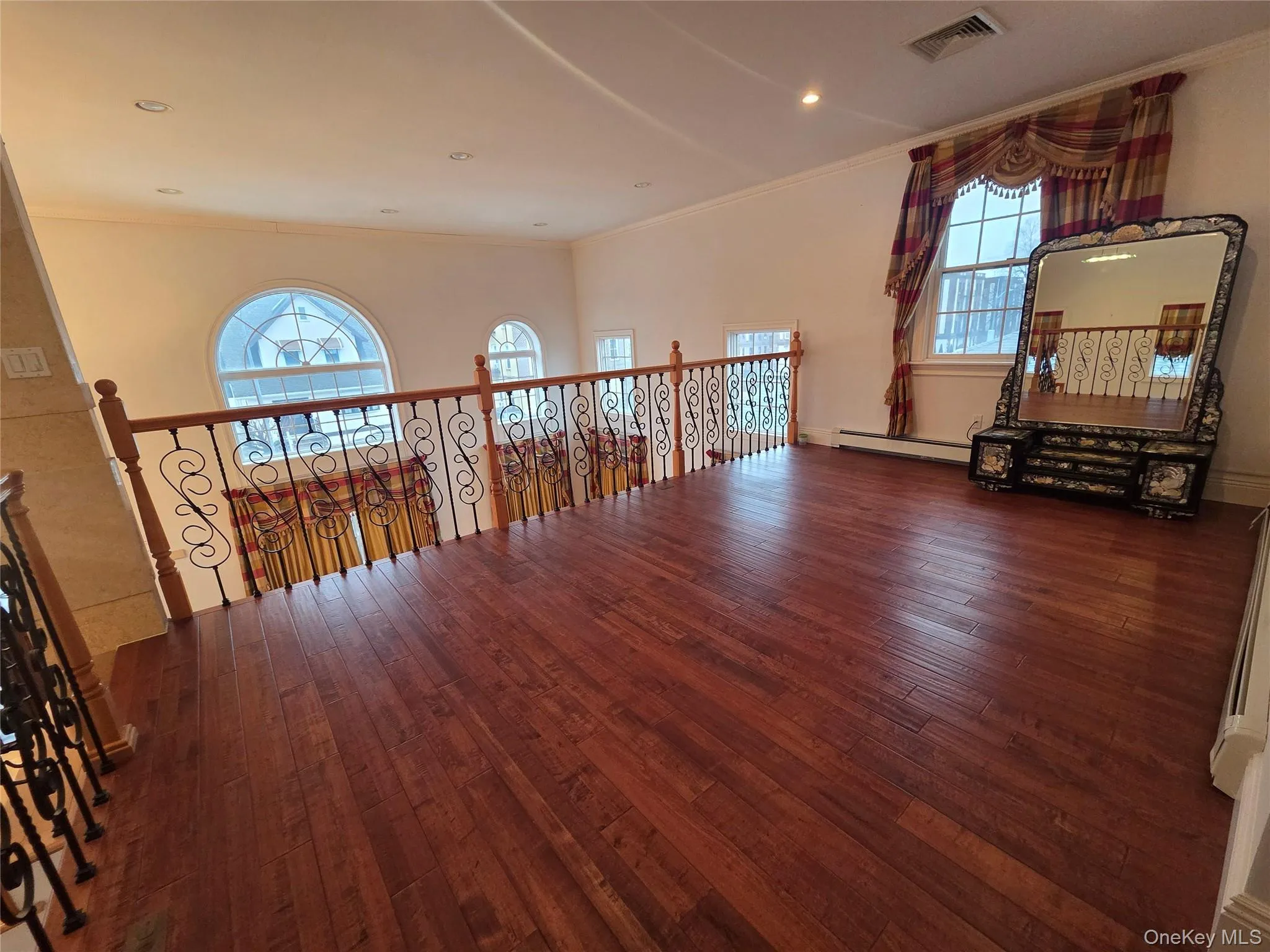 35-62 168th Street, New York, NY, 3 Bedrooms Bedrooms, 7 Rooms Rooms,2 BathroomsBathrooms,Residential,For Rent,168th,0,KEY966137 35-62 168th Street, New York, NY, 3 Bedrooms Bedrooms, 7 Rooms Rooms,2 BathroomsBathrooms,Residential,For Rent,168th,0,KEY966137