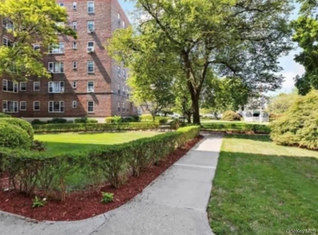 220 Pelham Road, New Rochelle, NY, 1 Bedroom Bedrooms, 3 Rooms Rooms,1 BathroomBathrooms,Residential Lease,For Rent,Pelham,0,966154 220 Pelham Road, New Rochelle, NY, 1 Bedroom Bedrooms, 3 Rooms Rooms,1 BathroomBathrooms,Residential Lease,For Rent,Pelham,0,966154