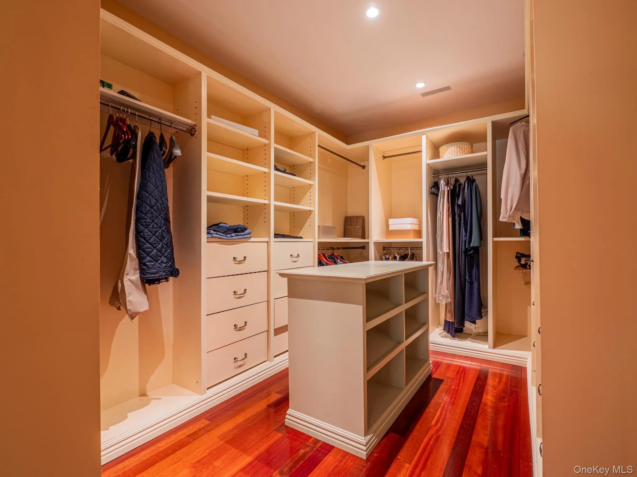 18461 Radnor Road, New York, NY, 5 Bedrooms Bedrooms, 20 Rooms Rooms,7 BathroomsBathrooms,Residential,For Rent,Radnor,0,966166 18461 Radnor Road, New York, NY, 5 Bedrooms Bedrooms, 20 Rooms Rooms,7 BathroomsBathrooms,Residential,For Rent,Radnor,0,966166