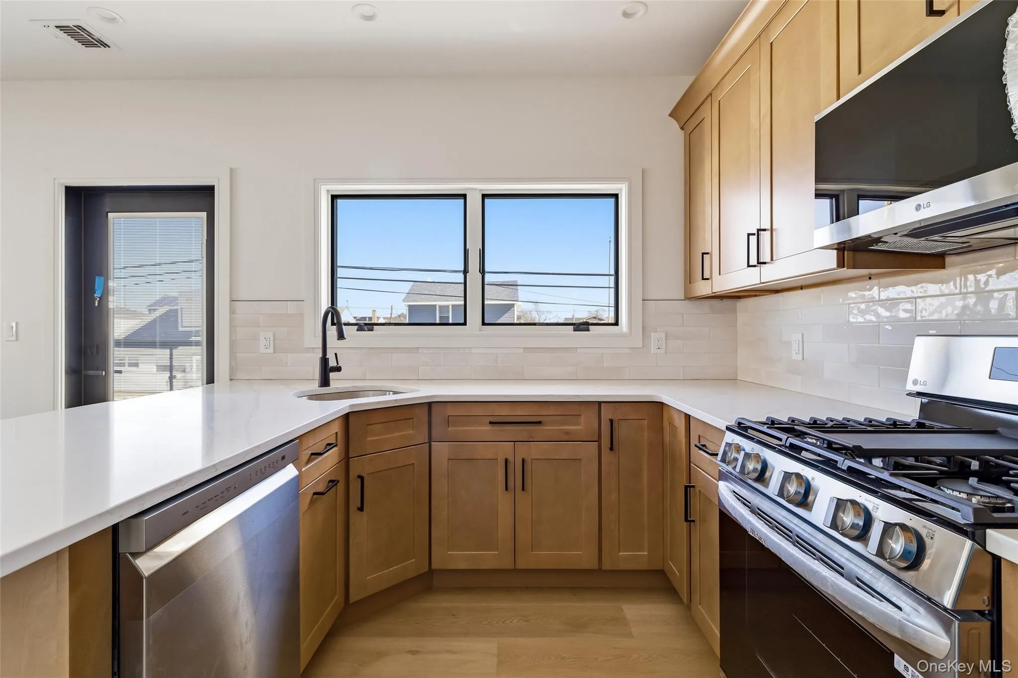 56 Suffolk Road, Hempstead, NY, 1 Bedroom Bedrooms, 3 Rooms Rooms,1 BathroomBathrooms,Residential Lease,For Rent,Suffolk,0,966169 56 Suffolk Road, Hempstead, NY, 1 Bedroom Bedrooms, 3 Rooms Rooms,1 BathroomBathrooms,Residential Lease,For Rent,Suffolk,0,966169