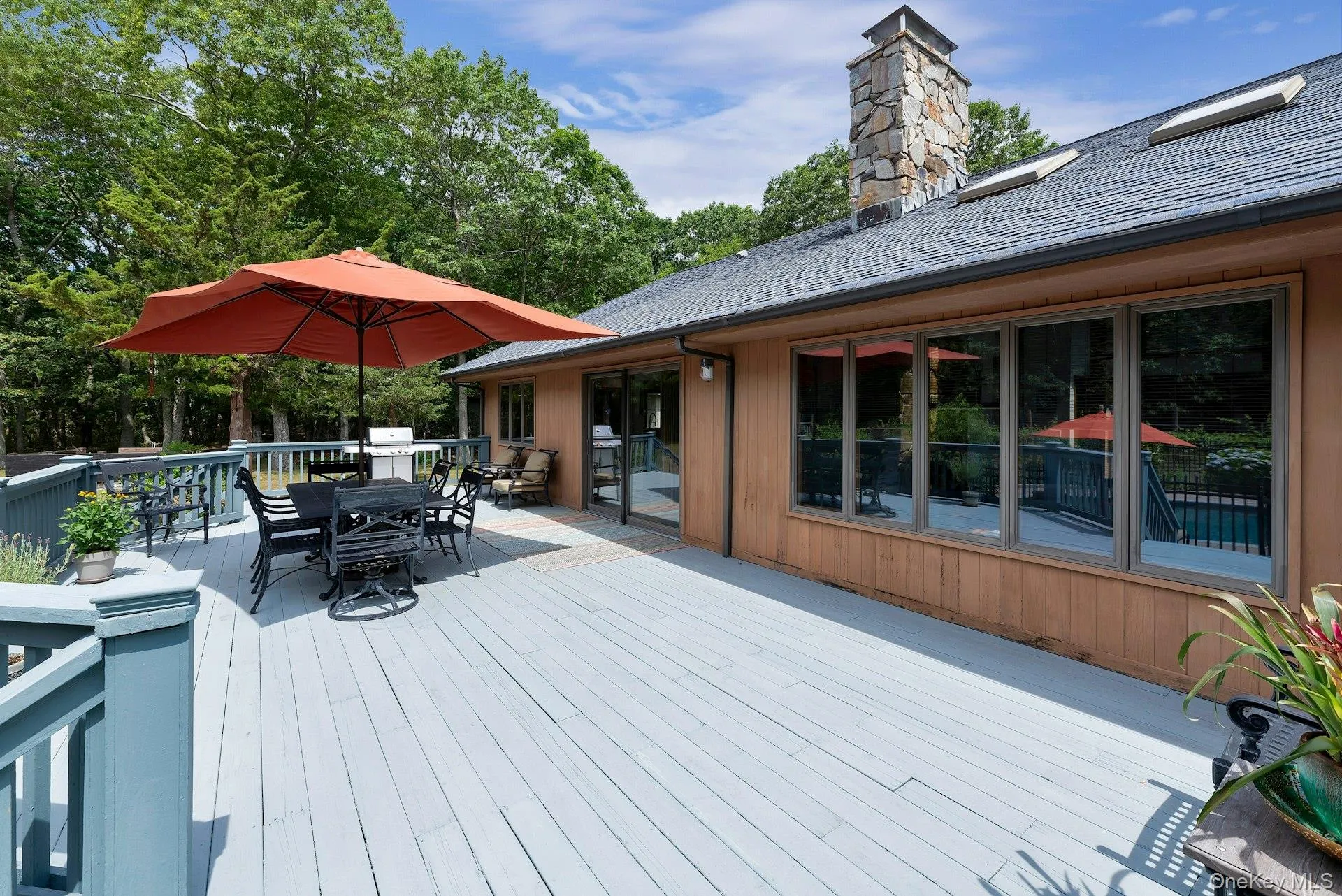 Wood Deck with Outdoor Dining Area Wood Deck with Outdoor Dining Area