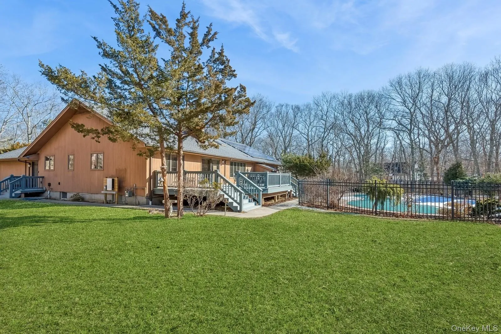 Large Backyard with Pool and Deck Large Backyard with Pool and Deck