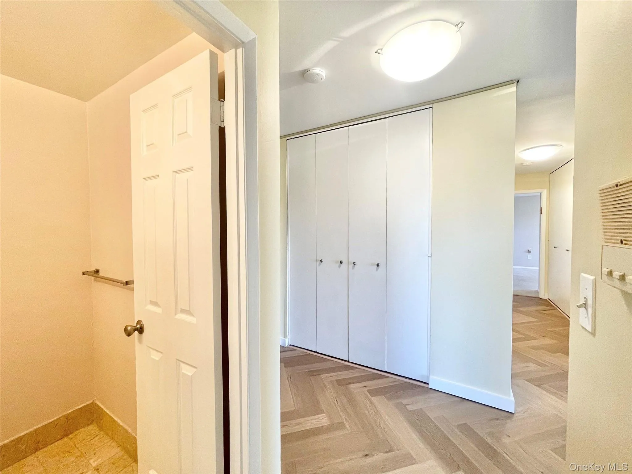 12 Bond Street, North Hempstead, NY, 2 Bedrooms Bedrooms, 5 Rooms Rooms,2 BathroomsBathrooms,Residential Lease,For Rent,Bond,0,966218 12 Bond Street, North Hempstead, NY, 2 Bedrooms Bedrooms, 5 Rooms Rooms,2 BathroomsBathrooms,Residential Lease,For Rent,Bond,0,966218