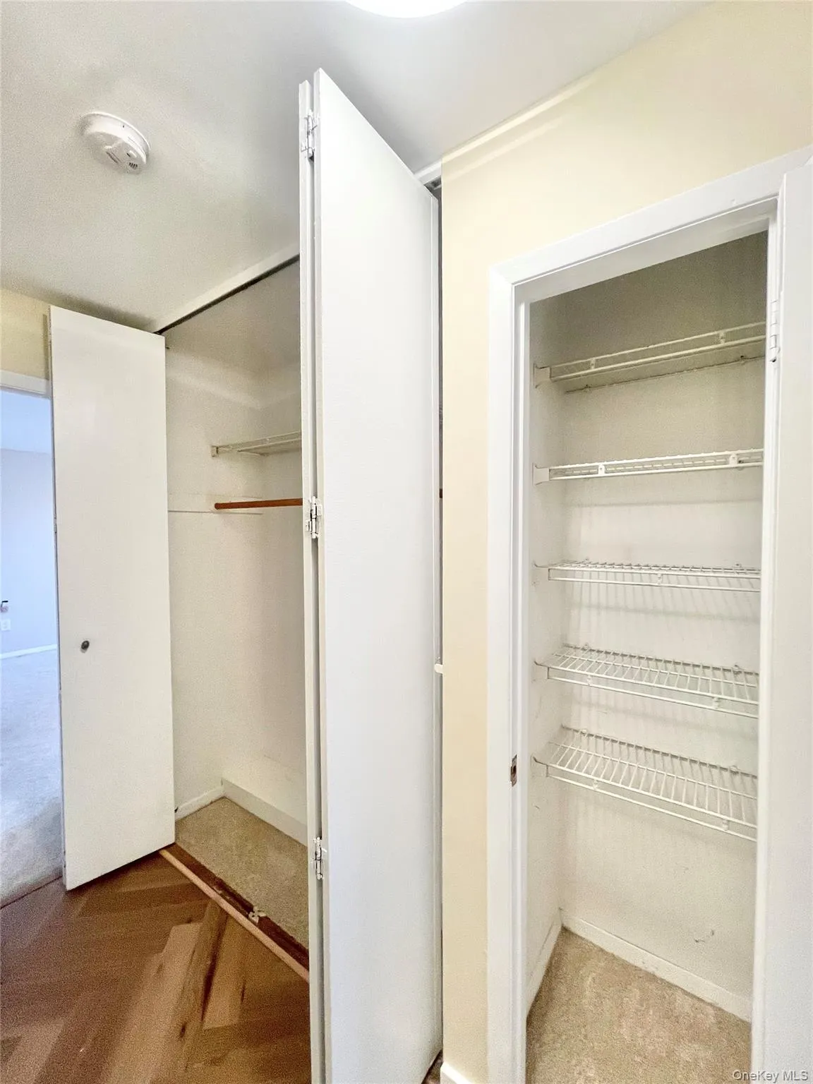 12 Bond Street, North Hempstead, NY, 2 Bedrooms Bedrooms, 5 Rooms Rooms,2 BathroomsBathrooms,Residential Lease,For Rent,Bond,0,966218 12 Bond Street, North Hempstead, NY, 2 Bedrooms Bedrooms, 5 Rooms Rooms,2 BathroomsBathrooms,Residential Lease,For Rent,Bond,0,966218