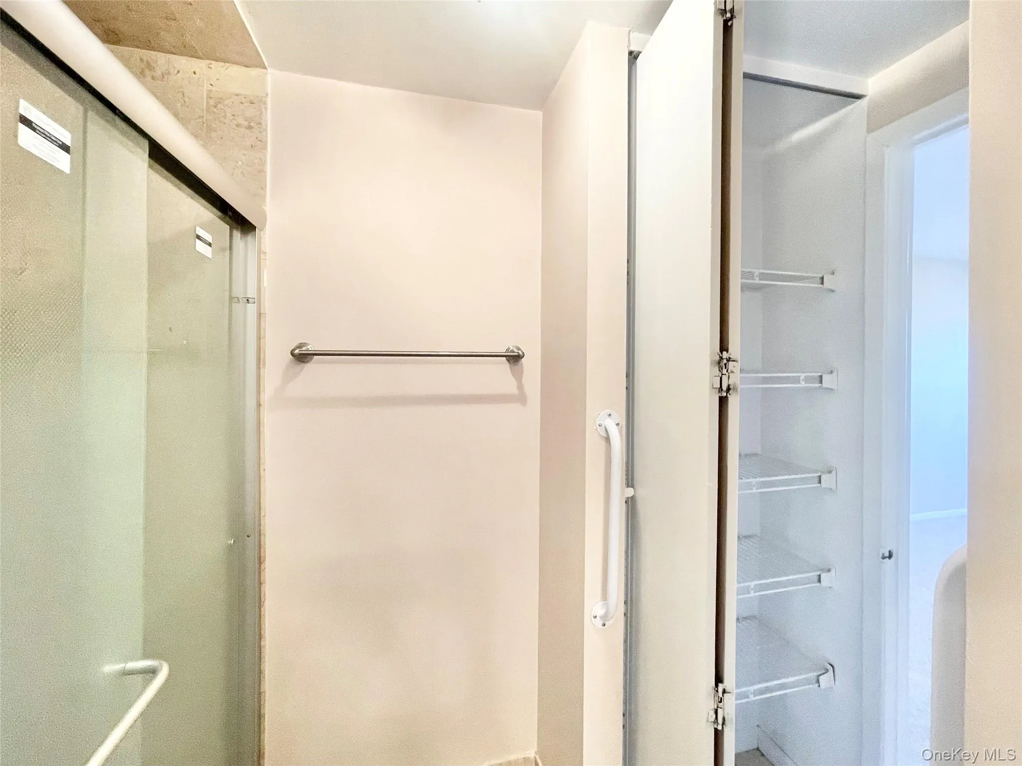 12 Bond Street, North Hempstead, NY, 2 Bedrooms Bedrooms, 5 Rooms Rooms,2 BathroomsBathrooms,Residential Lease,For Rent,Bond,0,966218 12 Bond Street, North Hempstead, NY, 2 Bedrooms Bedrooms, 5 Rooms Rooms,2 BathroomsBathrooms,Residential Lease,For Rent,Bond,0,966218