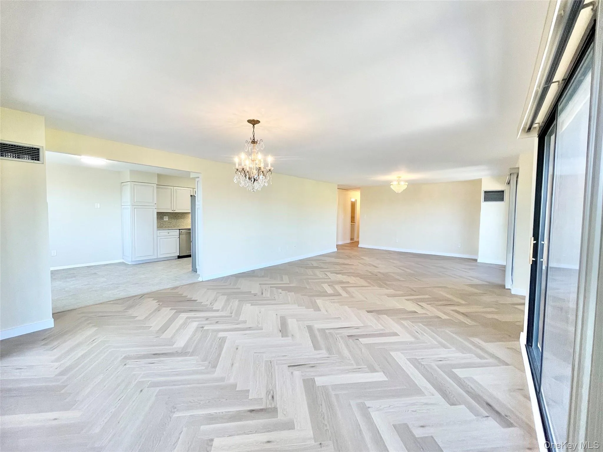 12 Bond Street, North Hempstead, NY, 2 Bedrooms Bedrooms, 5 Rooms Rooms,2 BathroomsBathrooms,Residential Lease,For Rent,Bond,0,966218 12 Bond Street, North Hempstead, NY, 2 Bedrooms Bedrooms, 5 Rooms Rooms,2 BathroomsBathrooms,Residential Lease,For Rent,Bond,0,966218
