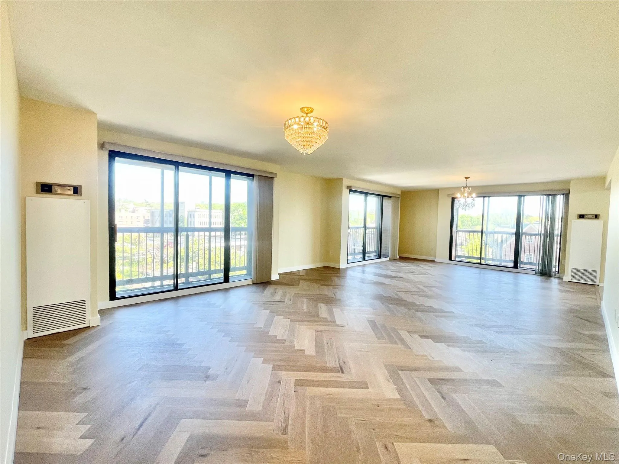 12 Bond Street, North Hempstead, NY, 2 Bedrooms Bedrooms, 5 Rooms Rooms,2 BathroomsBathrooms,Residential Lease,For Rent,Bond,0,966218 12 Bond Street, North Hempstead, NY, 2 Bedrooms Bedrooms, 5 Rooms Rooms,2 BathroomsBathrooms,Residential Lease,For Rent,Bond,0,966218