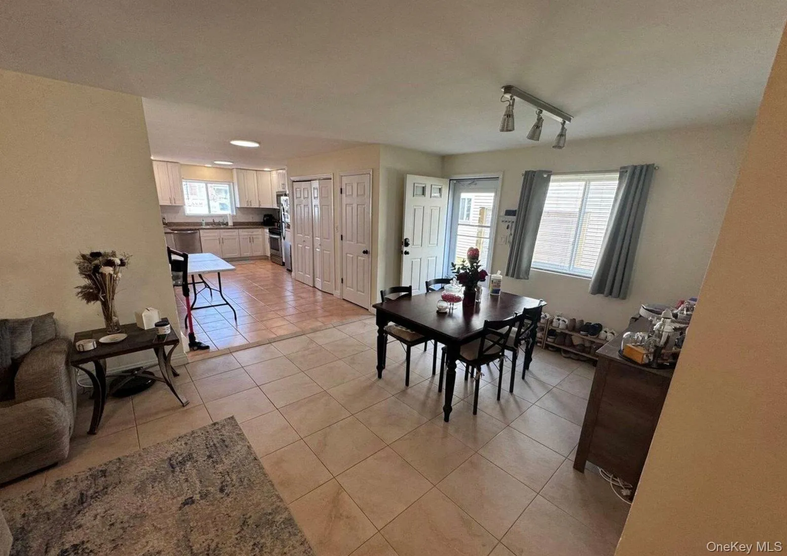 518 Penn Street, Long Beach, NY, 3 Bedrooms Bedrooms, 6 Rooms Rooms,2 BathroomsBathrooms,Residential Lease,For Rent,Penn,0,966222 518 Penn Street, Long Beach, NY, 3 Bedrooms Bedrooms, 6 Rooms Rooms,2 BathroomsBathrooms,Residential Lease,For Rent,Penn,0,966222