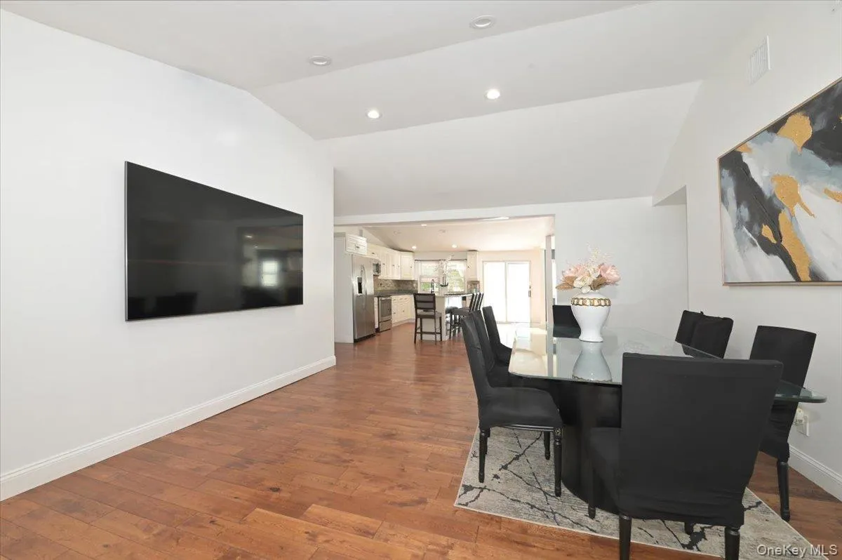 62 Bayside Avenue, Babylon, NY, 4 Bedrooms Bedrooms, 8 Rooms Rooms,3 BathroomsBathrooms,Residential,For Rent,Bayside,0,966229 62 Bayside Avenue, Babylon, NY, 4 Bedrooms Bedrooms, 8 Rooms Rooms,3 BathroomsBathrooms,Residential,For Rent,Bayside,0,966229