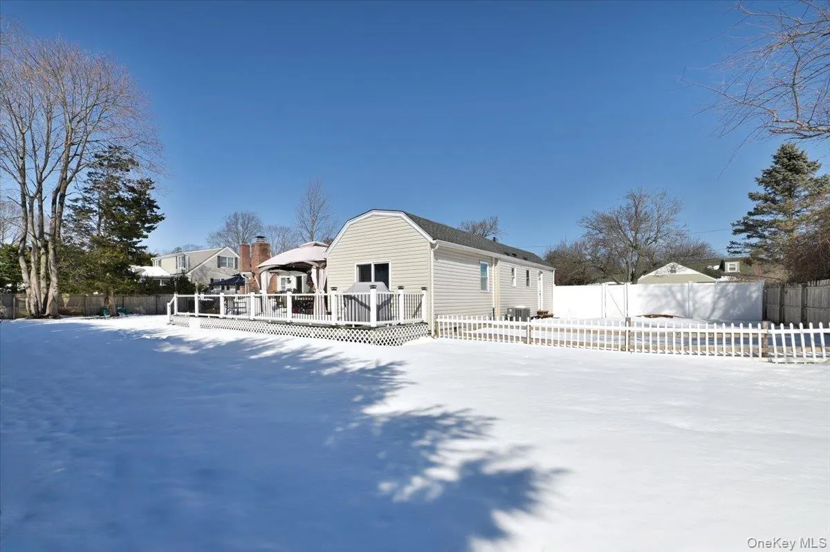 62 Bayside Avenue, Babylon, NY, 4 Bedrooms Bedrooms, 8 Rooms Rooms,3 BathroomsBathrooms,Residential,For Rent,Bayside,0,KEY966229 62 Bayside Avenue, Babylon, NY, 4 Bedrooms Bedrooms, 8 Rooms Rooms,3 BathroomsBathrooms,Residential,For Rent,Bayside,0,KEY966229