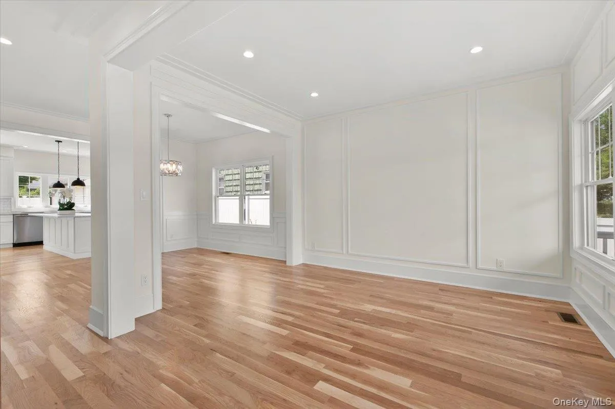 51 Willis Avenue, Oyster Bay, NY, 5 Bedrooms Bedrooms, 9 Rooms Rooms,3 BathroomsBathrooms,Residential,For Rent,Willis,0,966235 51 Willis Avenue, Oyster Bay, NY, 5 Bedrooms Bedrooms, 9 Rooms Rooms,3 BathroomsBathrooms,Residential,For Rent,Willis,0,966235
