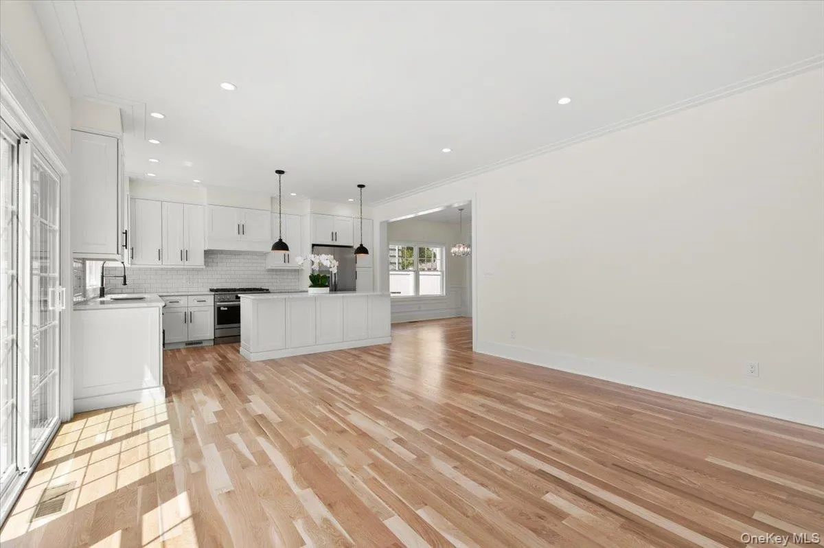 51 Willis Avenue, Oyster Bay, NY, 5 Bedrooms Bedrooms, 9 Rooms Rooms,3 BathroomsBathrooms,Residential,For Rent,Willis,0,966235 51 Willis Avenue, Oyster Bay, NY, 5 Bedrooms Bedrooms, 9 Rooms Rooms,3 BathroomsBathrooms,Residential,For Rent,Willis,0,966235