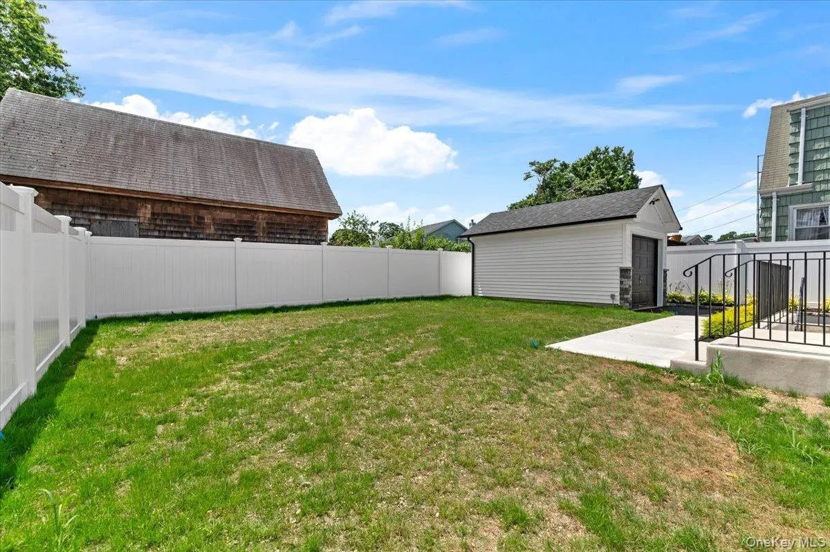 51 Willis Avenue, Oyster Bay, NY, 5 Bedrooms Bedrooms, 9 Rooms Rooms,3 BathroomsBathrooms,Residential,For Rent,Willis,0,966235 51 Willis Avenue, Oyster Bay, NY, 5 Bedrooms Bedrooms, 9 Rooms Rooms,3 BathroomsBathrooms,Residential,For Rent,Willis,0,966235