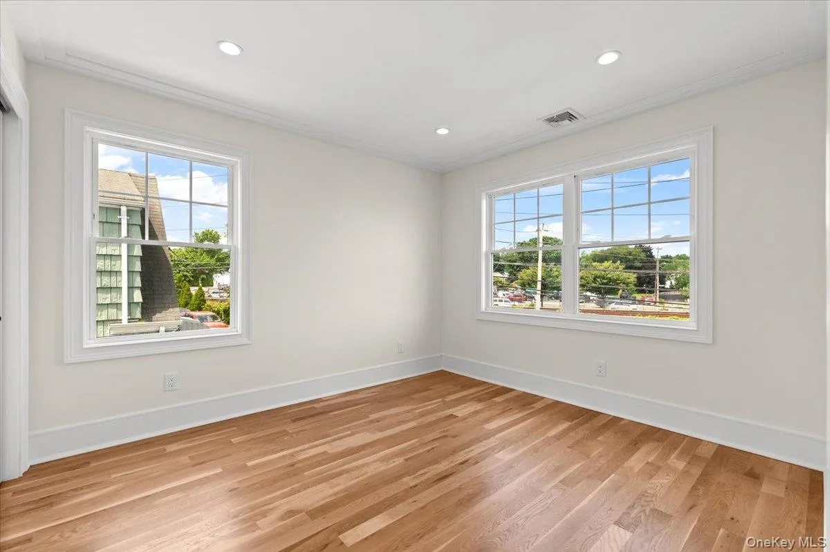 51 Willis Avenue, Oyster Bay, NY, 5 Bedrooms Bedrooms, 9 Rooms Rooms,3 BathroomsBathrooms,Residential,For Rent,Willis,0,966235 51 Willis Avenue, Oyster Bay, NY, 5 Bedrooms Bedrooms, 9 Rooms Rooms,3 BathroomsBathrooms,Residential,For Rent,Willis,0,966235