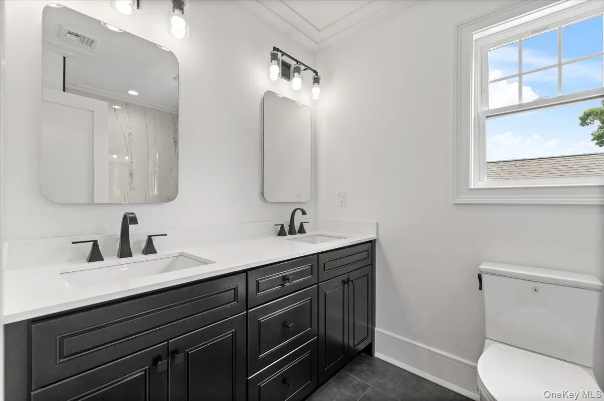 51 Willis Avenue, Oyster Bay, NY, 5 Bedrooms Bedrooms, 9 Rooms Rooms,3 BathroomsBathrooms,Residential,For Rent,Willis,0,966235 51 Willis Avenue, Oyster Bay, NY, 5 Bedrooms Bedrooms, 9 Rooms Rooms,3 BathroomsBathrooms,Residential,For Rent,Willis,0,966235