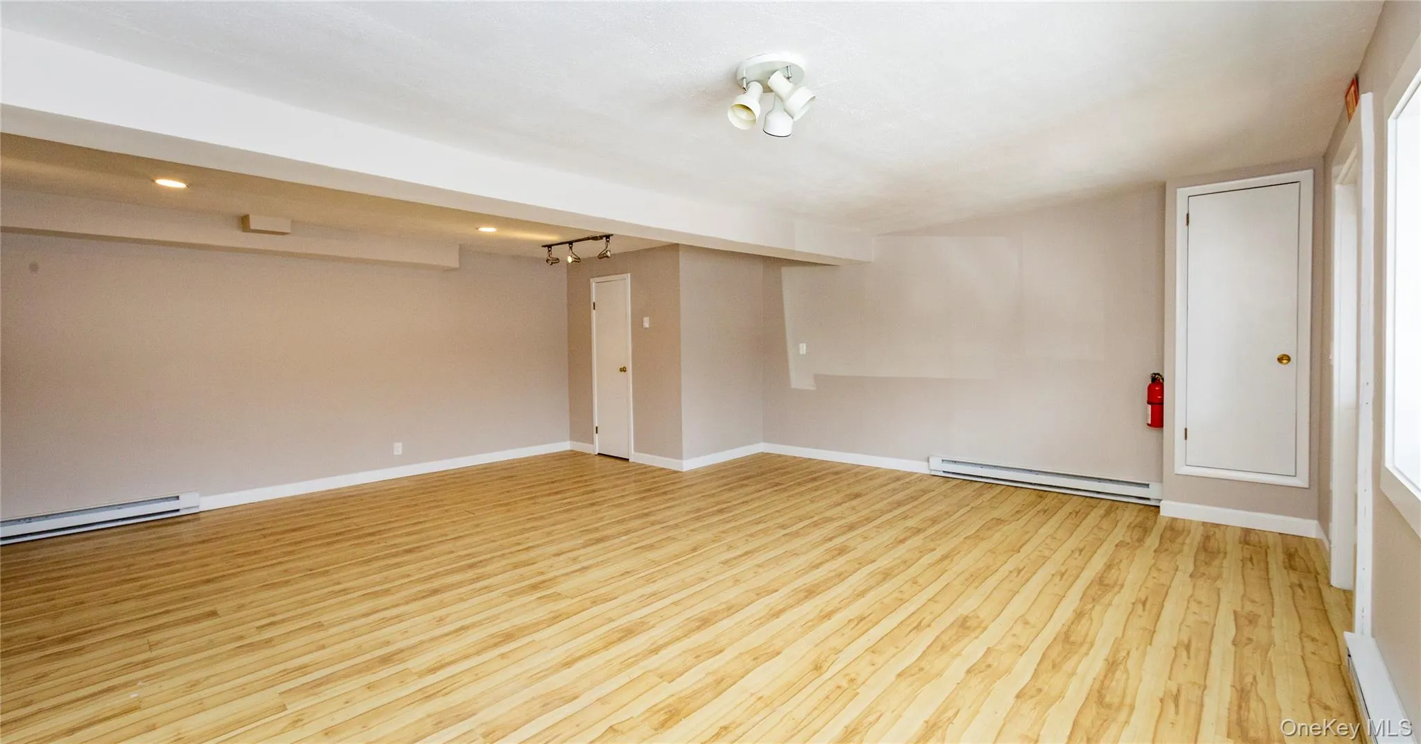 A flexible and functional environment suited to a variety of business needs. A flexible and functional environment suited to a variety of business needs.