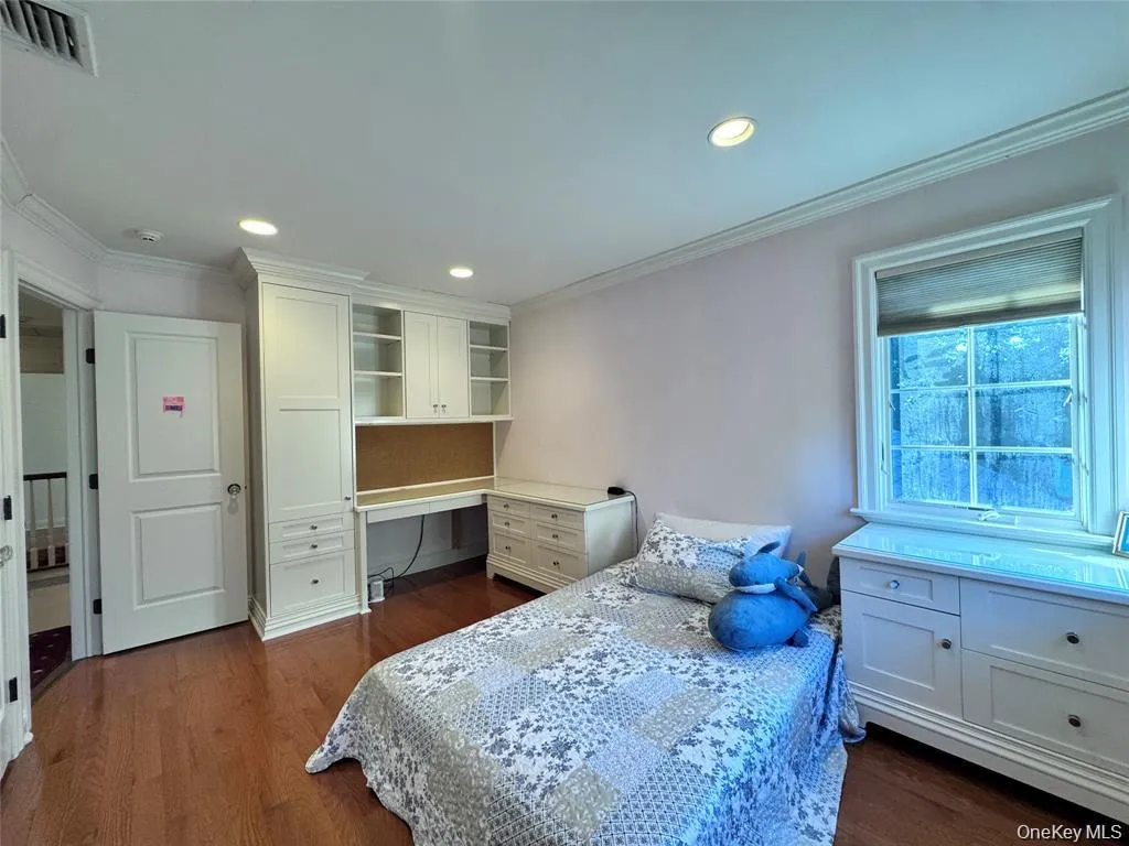35 Moss Lane, Oyster Bay, NY, 4 Bedrooms Bedrooms, 12 Rooms Rooms,4 BathroomsBathrooms,Residential,For Rent,Moss,0,966278 35 Moss Lane, Oyster Bay, NY, 4 Bedrooms Bedrooms, 12 Rooms Rooms,4 BathroomsBathrooms,Residential,For Rent,Moss,0,966278