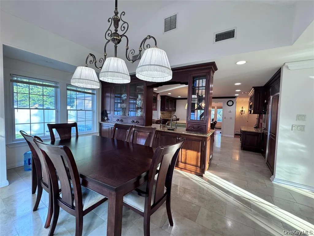 35 Moss Lane, Oyster Bay, NY, 4 Bedrooms Bedrooms, 12 Rooms Rooms,4 BathroomsBathrooms,Residential,For Rent,Moss,0,966278 35 Moss Lane, Oyster Bay, NY, 4 Bedrooms Bedrooms, 12 Rooms Rooms,4 BathroomsBathrooms,Residential,For Rent,Moss,0,966278