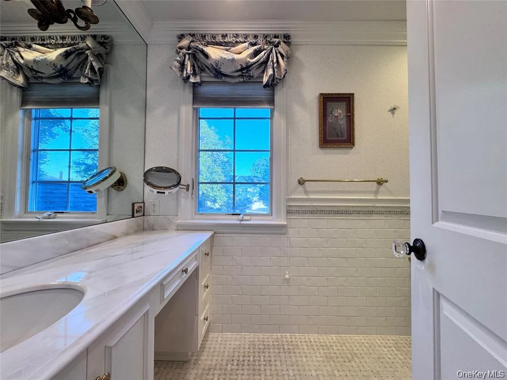 35 Moss Lane, Oyster Bay, NY, 4 Bedrooms Bedrooms, 12 Rooms Rooms,4 BathroomsBathrooms,Residential,For Rent,Moss,0,966278 35 Moss Lane, Oyster Bay, NY, 4 Bedrooms Bedrooms, 12 Rooms Rooms,4 BathroomsBathrooms,Residential,For Rent,Moss,0,966278