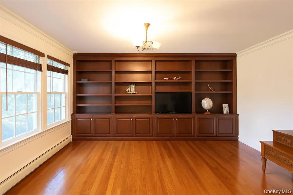35 Moss Lane, Oyster Bay, NY, 4 Bedrooms Bedrooms, 12 Rooms Rooms,4 BathroomsBathrooms,Residential,For Rent,Moss,0,966278 35 Moss Lane, Oyster Bay, NY, 4 Bedrooms Bedrooms, 12 Rooms Rooms,4 BathroomsBathrooms,Residential,For Rent,Moss,0,966278